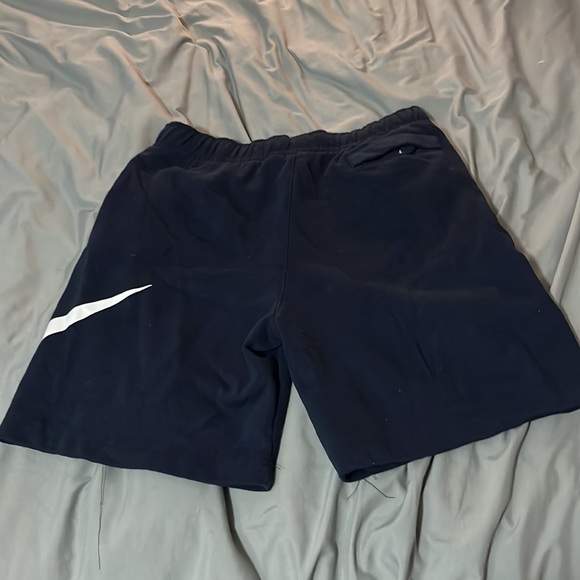 Nike shorts - Picture 2 of 4